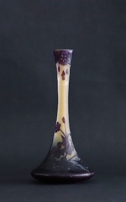 桜文花瓶